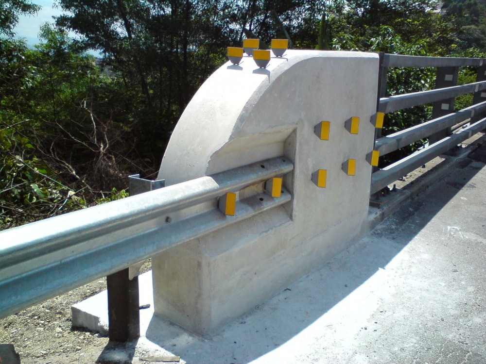 y-shape reflector sample